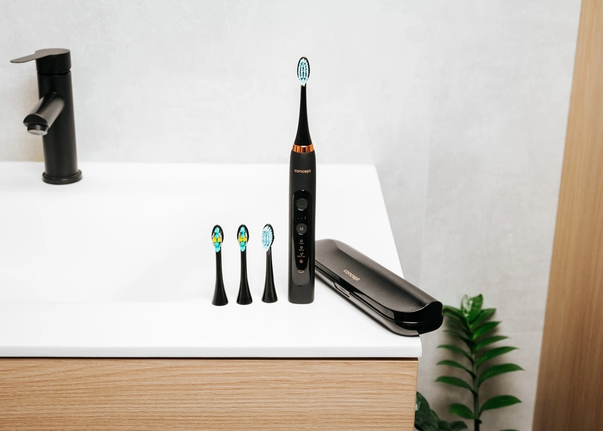 Sonický zubní kartáček Concept ZK7011, s cestovním pouzdrem PERFECT SMILE, black 