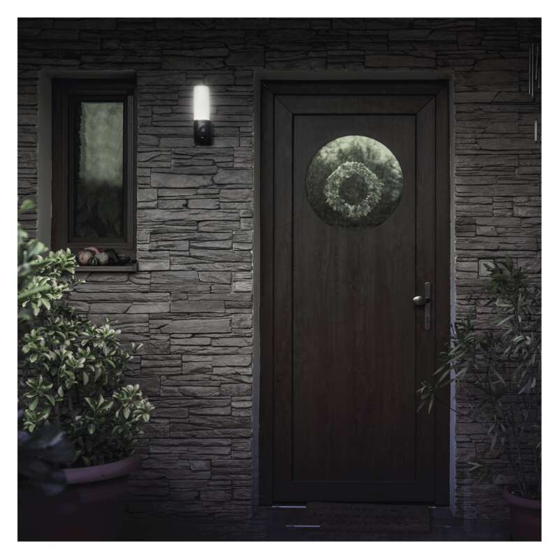 GoSmart Venkovní otočná kamera IP-300 TORCH s Wi-Fi a světlem, černá